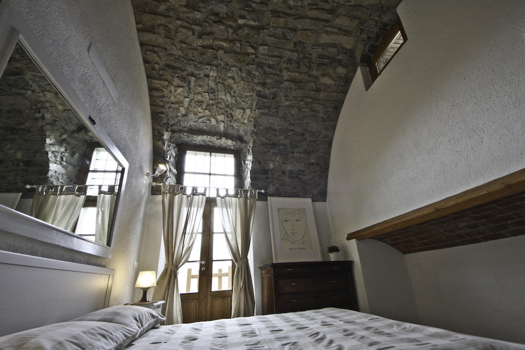 Agriturismo Crotto Di Somana マンデッロ・デル・ラーリオ エクステリア 写真